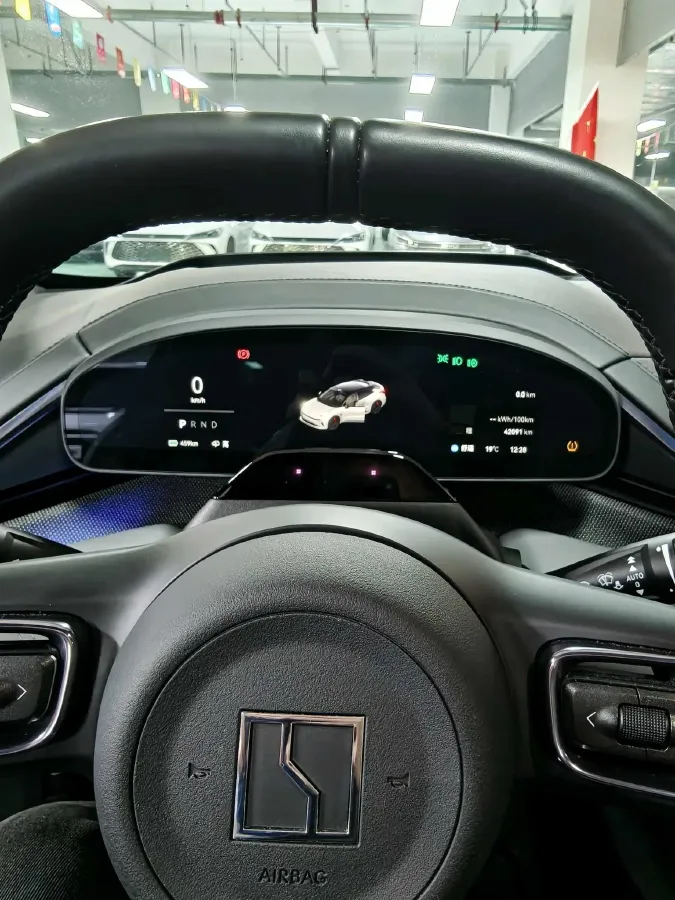 2025 Zeekr 001 BEV 100KWH,autocango,china used car exporter,china ev exporter,chinese used car exporter,chinese used ev exporter