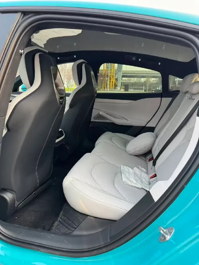 2024 MI SU7 BEV 101KWH,autocango,china used car exporter,china ev exporter,chinese used car exporter,chinese used ev exporter