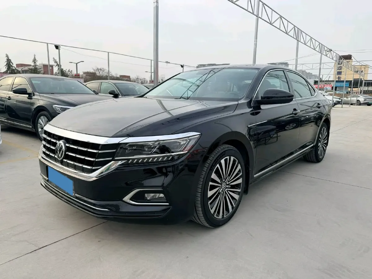 2019 Volkswagen Passat 2.0T 186HP L4 7DCT,autocango,china used car exporter,china ev exporter,chinese used car exporter,chinese used ev exporter