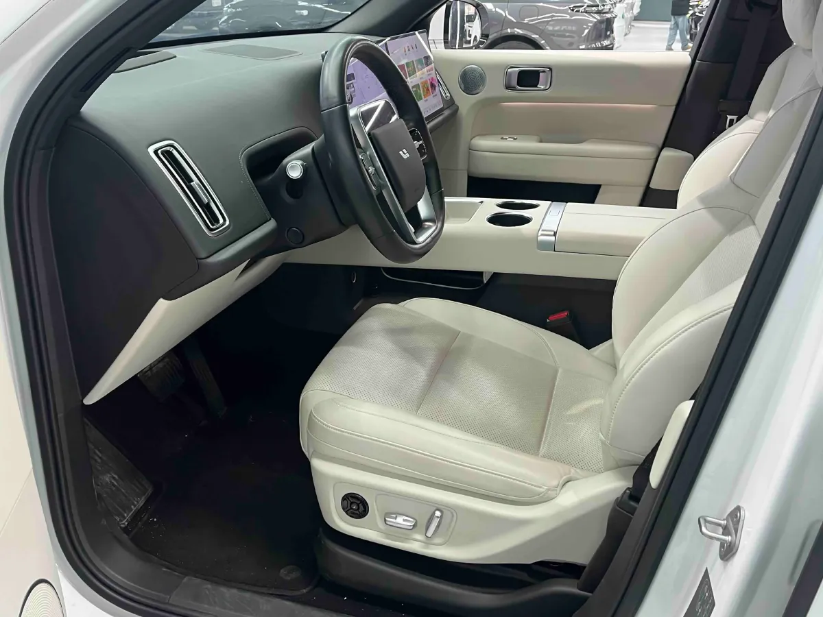 2024 Li L6 Range Extended 154HP L4 REEV 36.8KWH,autocango,china used car exporter,china ev exporter,chinese used car exporter,chinese used ev exporter