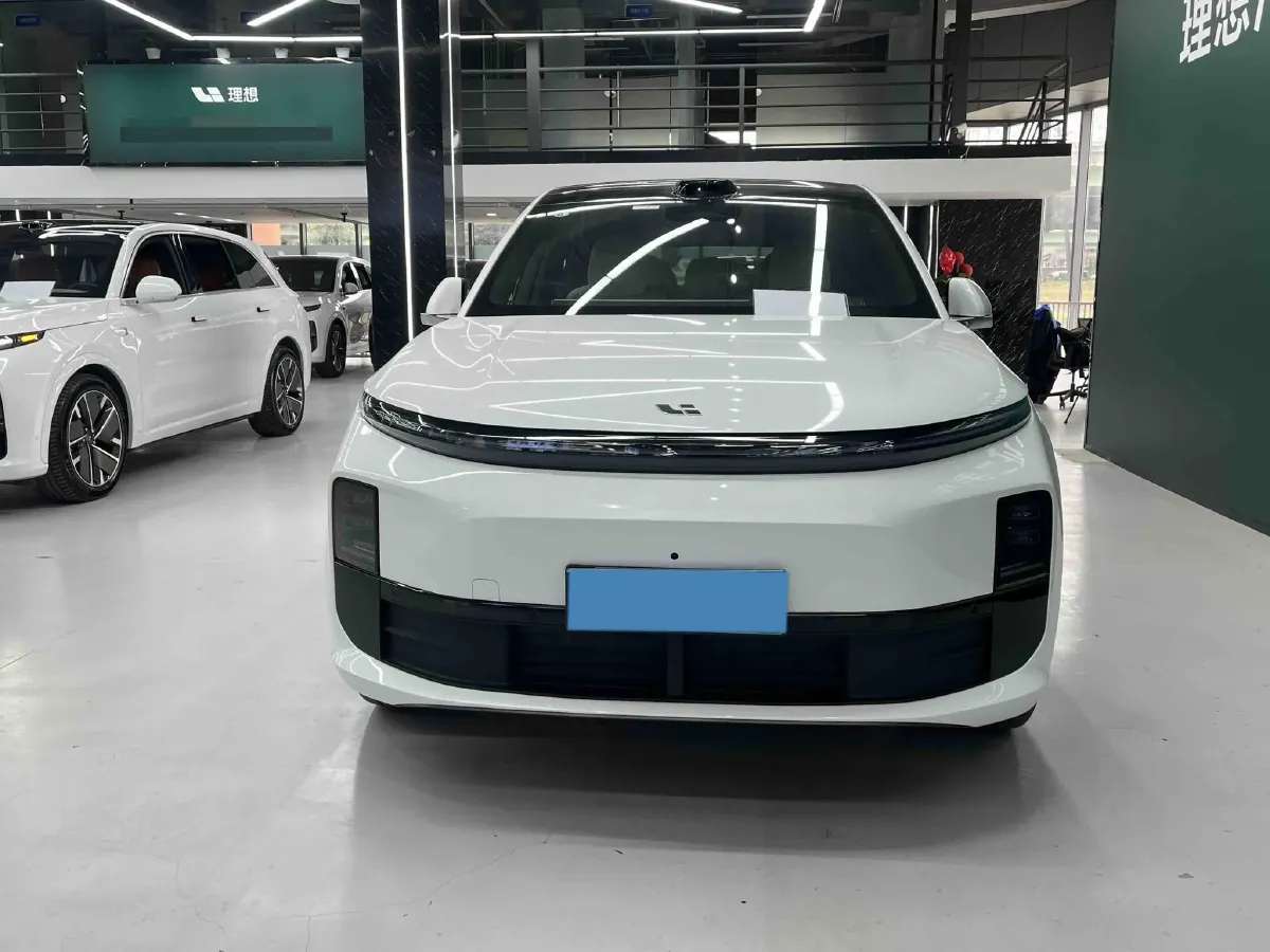 2024 Li L6 Range Extended 154HP L4 REEV 36.8KWH,autocango,china used car exporter,china ev exporter,chinese used car exporter,chinese used ev exporter