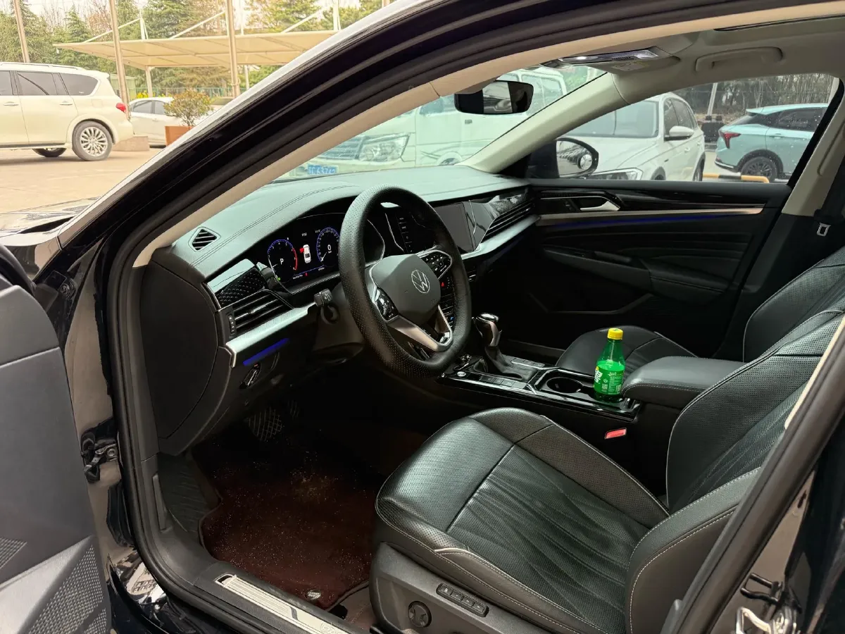 2023 Volkswagen Passat 2.0T 186HP L4 7DCT,autocango,china used car exporter,china ev exporter,chinese used car exporter,chinese used ev exporter