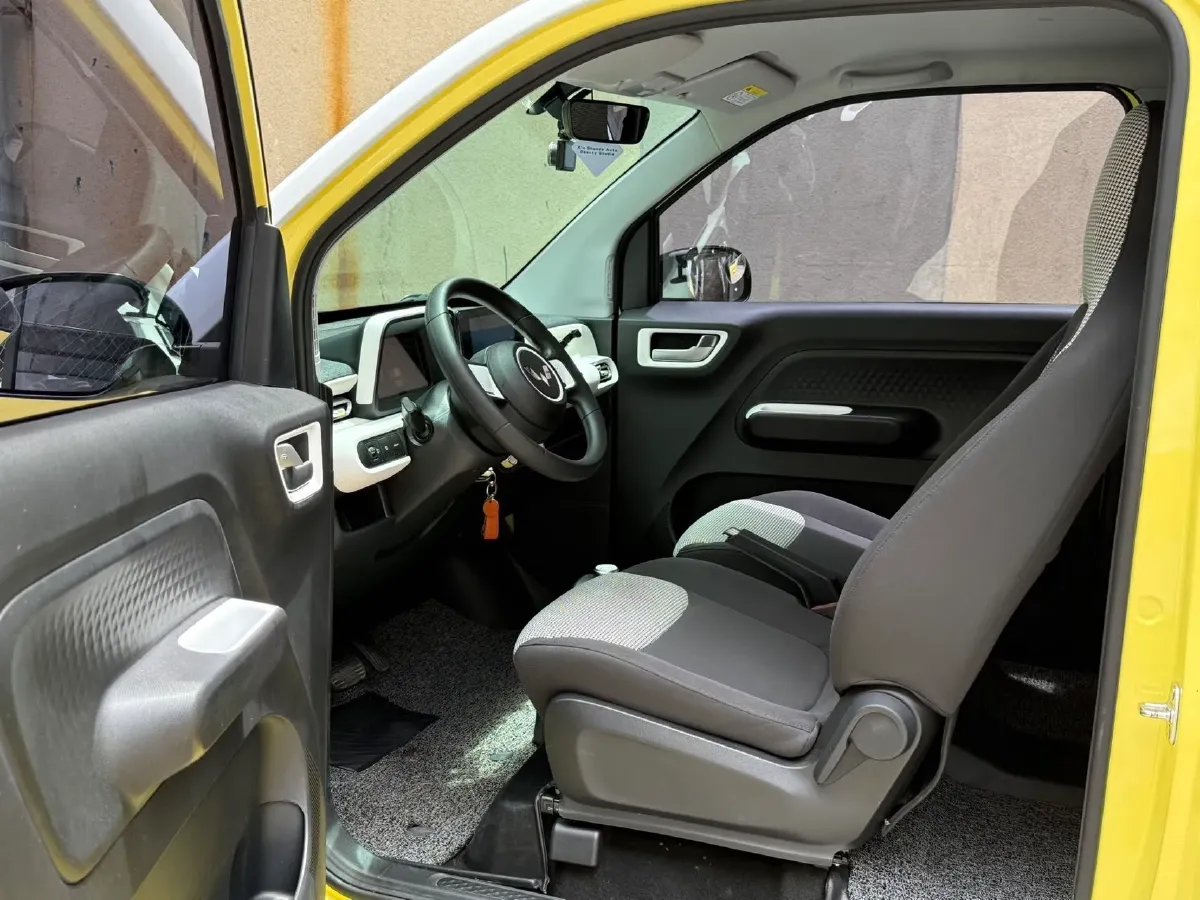 2024 WuLing HongGuang MINI EV BEV 17.3KWH,autocango,china used car exporter,china ev exporter,chinese used car exporter,chinese used ev exporter