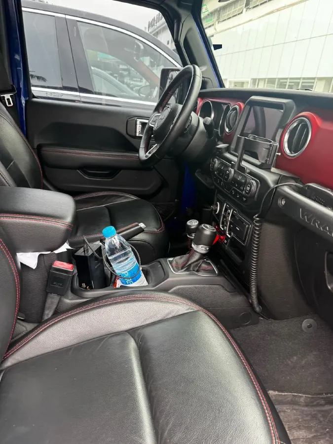 2021 Jeep Wrangler 2.0T 266HP L4 8AT,autocango,china used car exporter,china ev exporter,chinese used car exporter,chinese used ev exporter