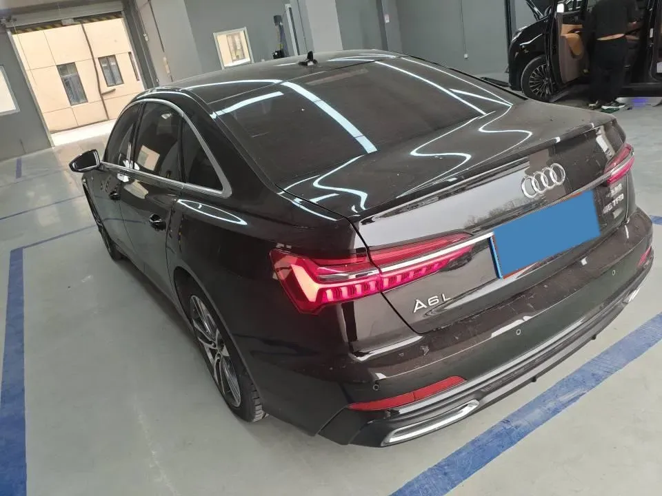 2020 Audi A6L 2.0T 190HP L4 7DCT,autocango,china used car exporter,china ev exporter,chinese used car exporter,chinese used ev exporter