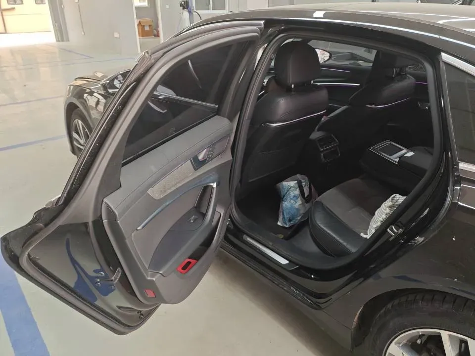 2020 Audi A6L 2.0T 190HP L4 7DCT,autocango,china used car exporter,china ev exporter,chinese used car exporter,chinese used ev exporter