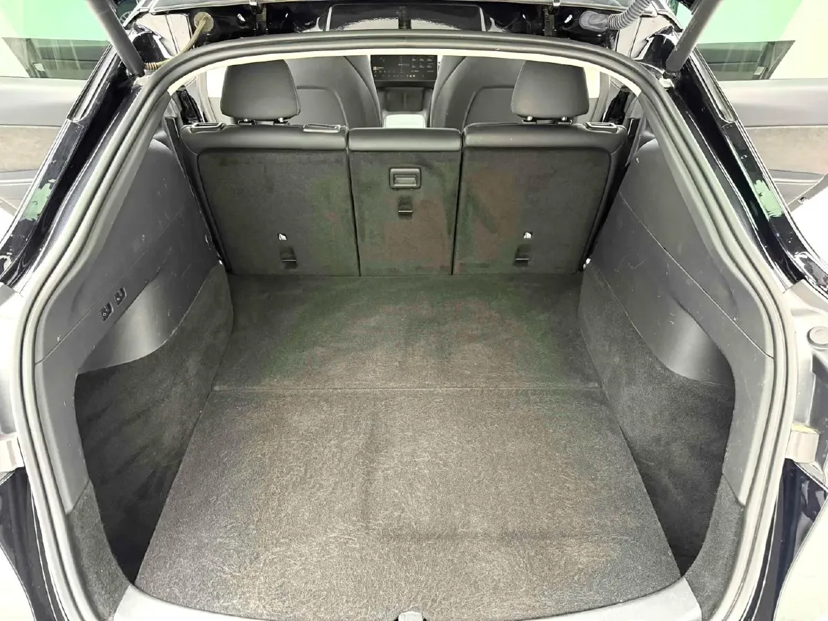 2022 Tesla Model Y BEV 60KWH,autocango,china used car exporter,china ev exporter,chinese used car exporter,chinese used ev exporter