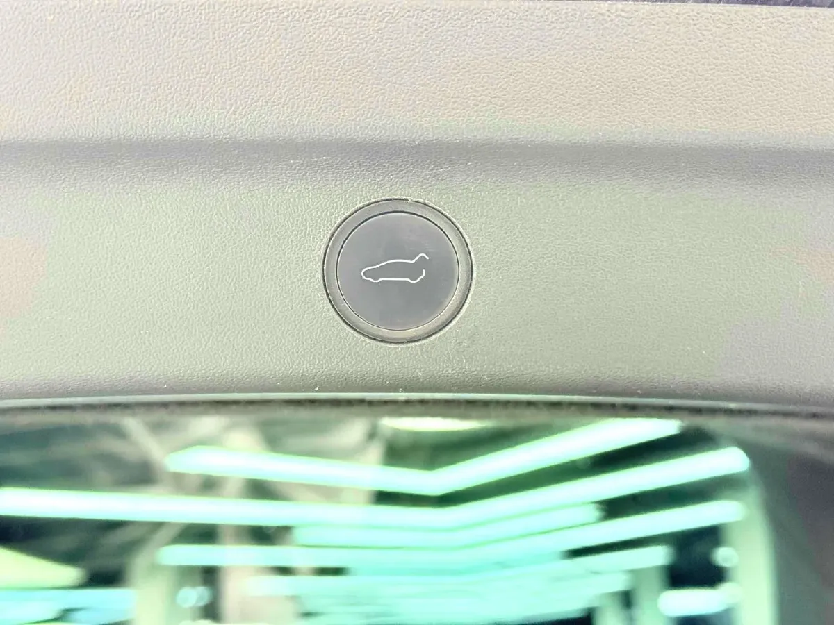 2022 Tesla Model Y BEV 60KWH,autocango,china used car exporter,china ev exporter,chinese used car exporter,chinese used ev exporter