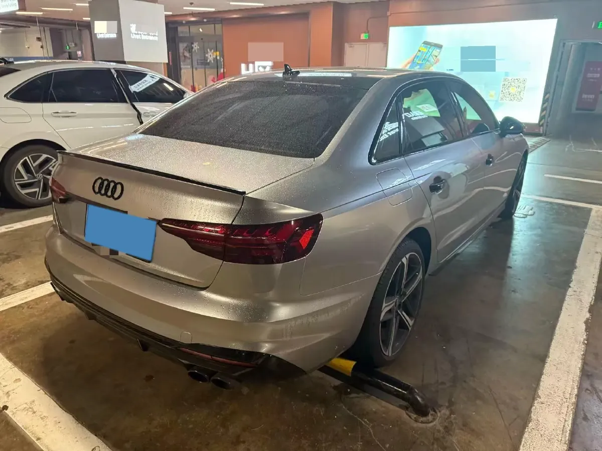 2024 Audi A4L 2.0T 190HP L4 7DCT,autocango,china used car exporter,china ev exporter,chinese used car exporter,chinese used ev exporter