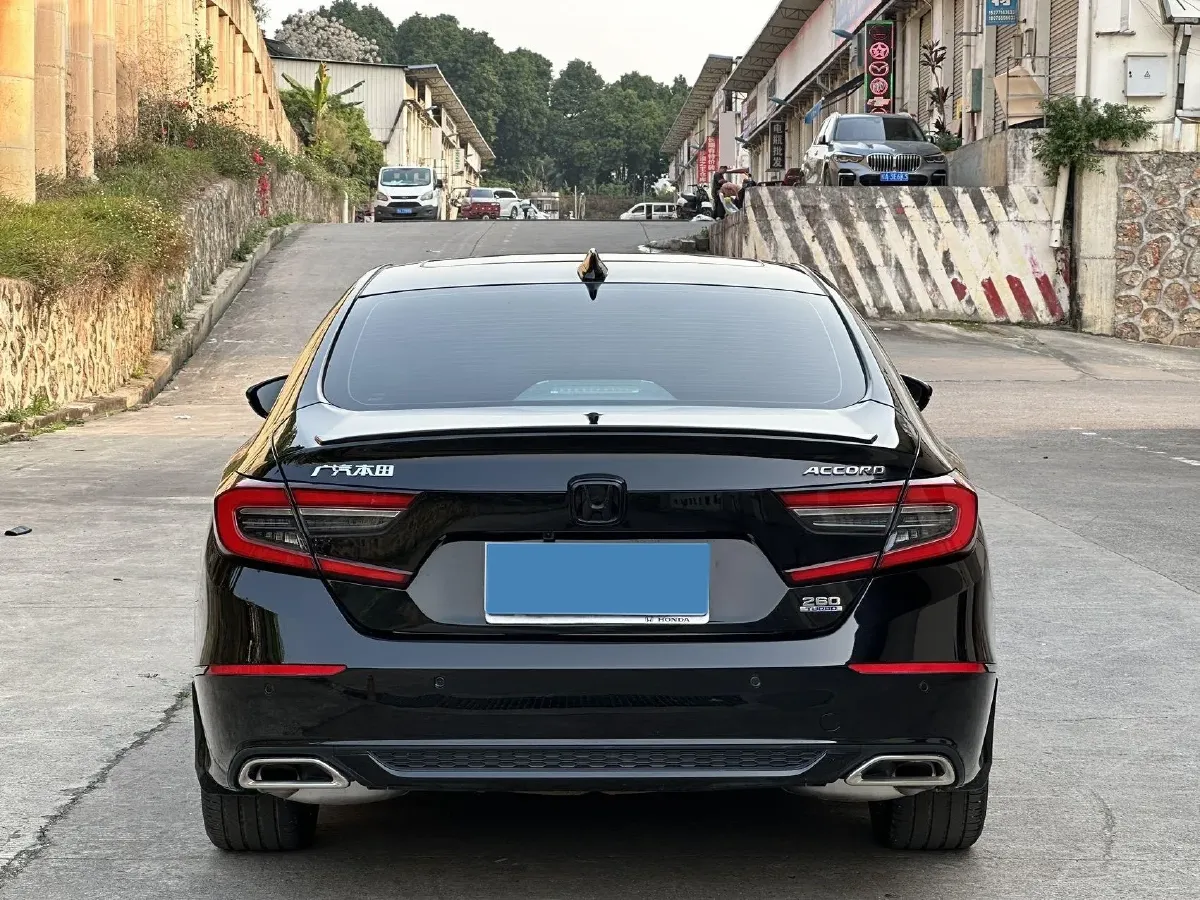 2022 Honda Accord 1.5T 194HP L4 CVT,autocango,china used car exporter,china ev exporter,chinese used car exporter,chinese used ev exporter