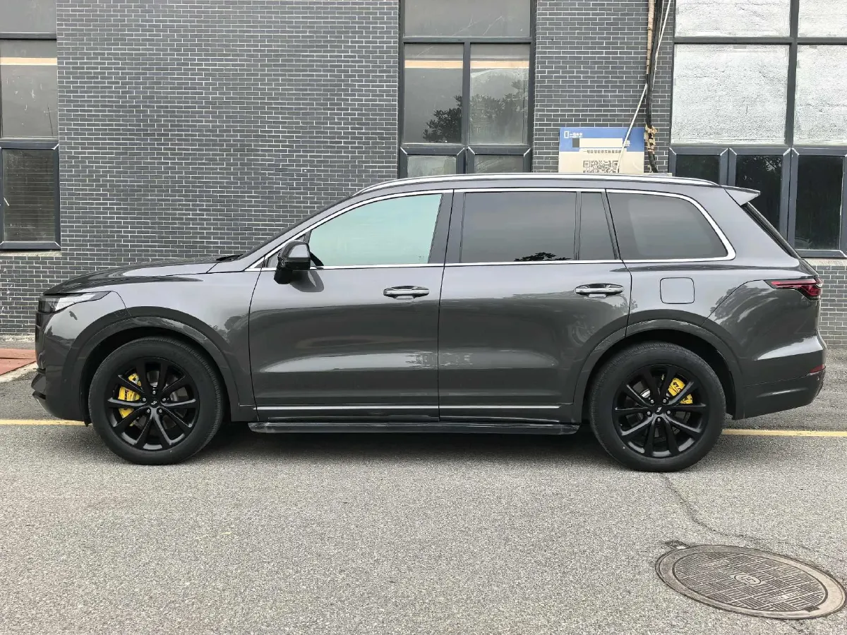 2020 Li ONE Range Extended 131HP REEV 40.5KWH,autocango,china used car exporter,china ev exporter,chinese used car exporter,chinese used ev exporter