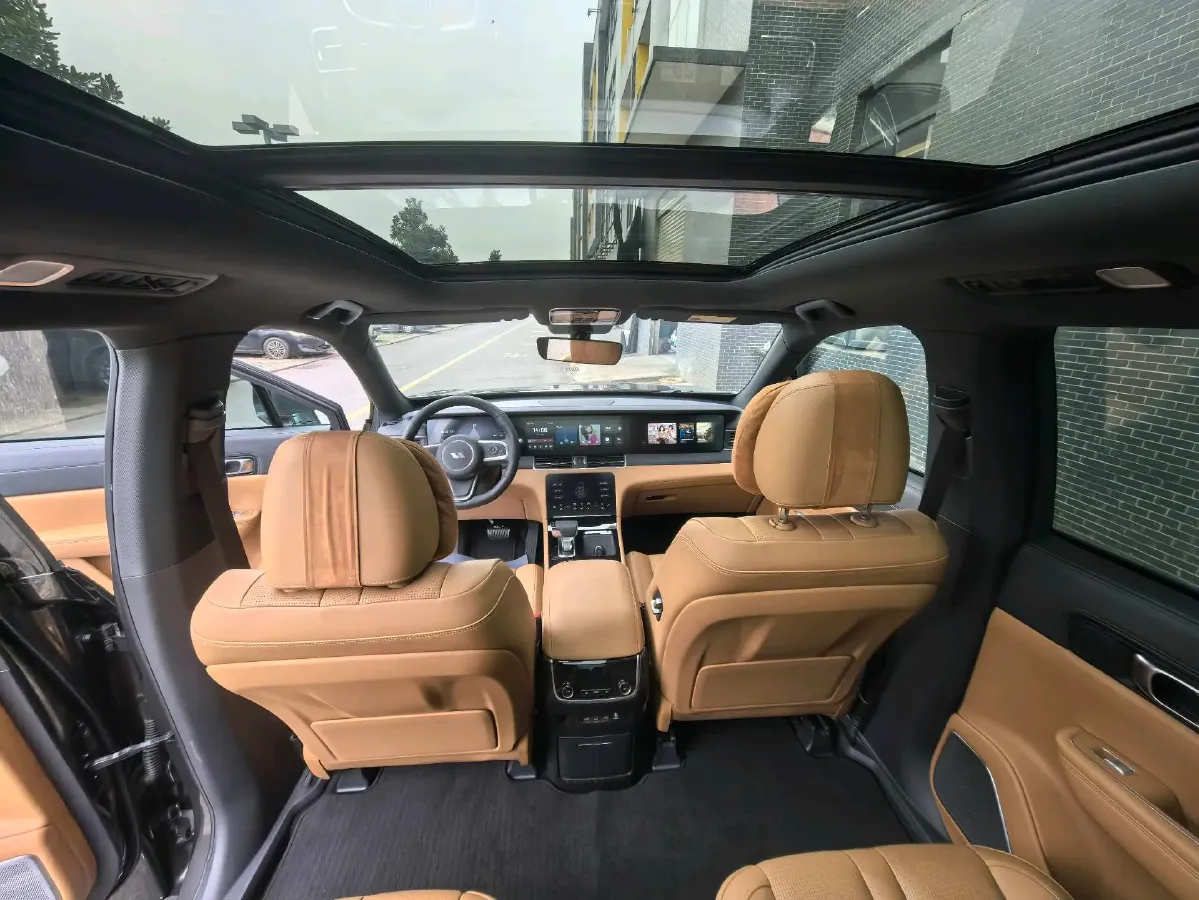 2020 Li ONE Range Extended 131HP REEV 40.5KWH,autocango,china used car exporter,china ev exporter,chinese used car exporter,chinese used ev exporter