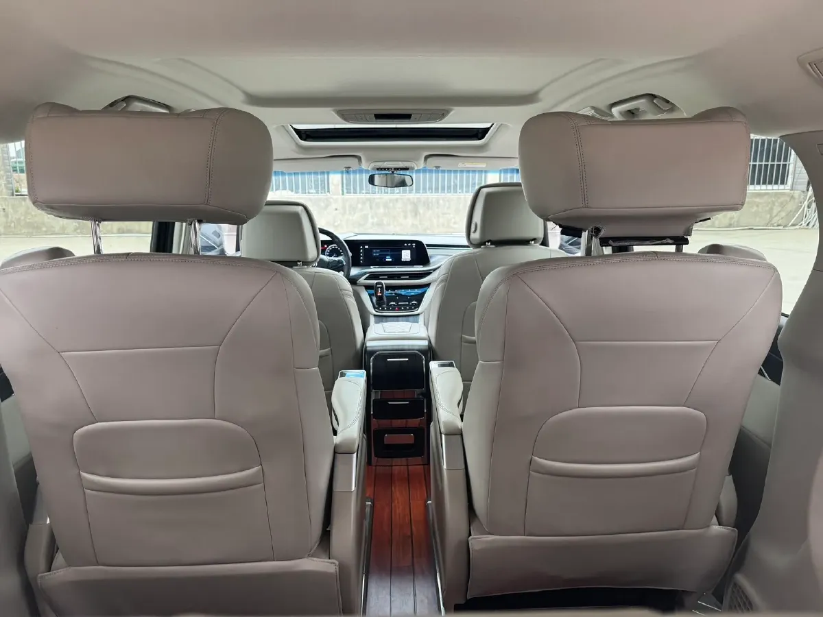 2021 Buick GL8 2.0T 237HP L4 9AT,autocango,china used car exporter,china ev exporter,chinese used car exporter,chinese used ev exporter