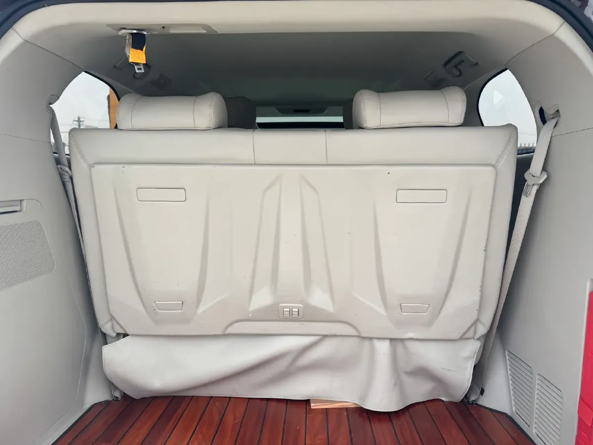 2021 Buick GL8 2.0T 237HP L4 9AT,autocango,china used car exporter,china ev exporter,chinese used car exporter,chinese used ev exporter