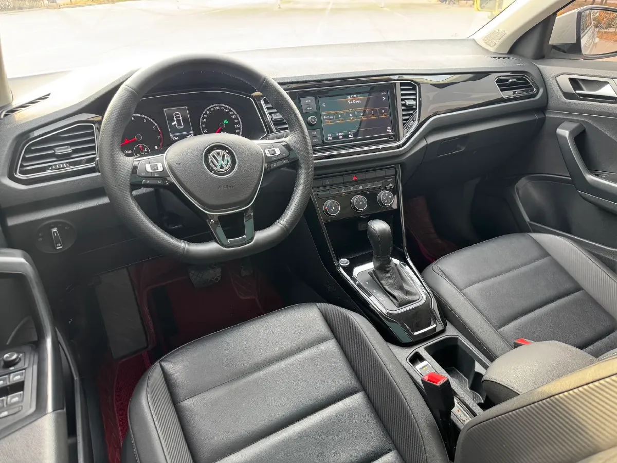 2019 Volkswagen T-Roc 1.4T 150HP L4 7DCT,autocango,china used car exporter,china ev exporter,chinese used car exporter,chinese used ev exporter