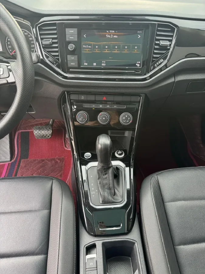 2019 Volkswagen T-Roc 1.4T 150HP L4 7DCT,autocango,china used car exporter,china ev exporter,chinese used car exporter,chinese used ev exporter