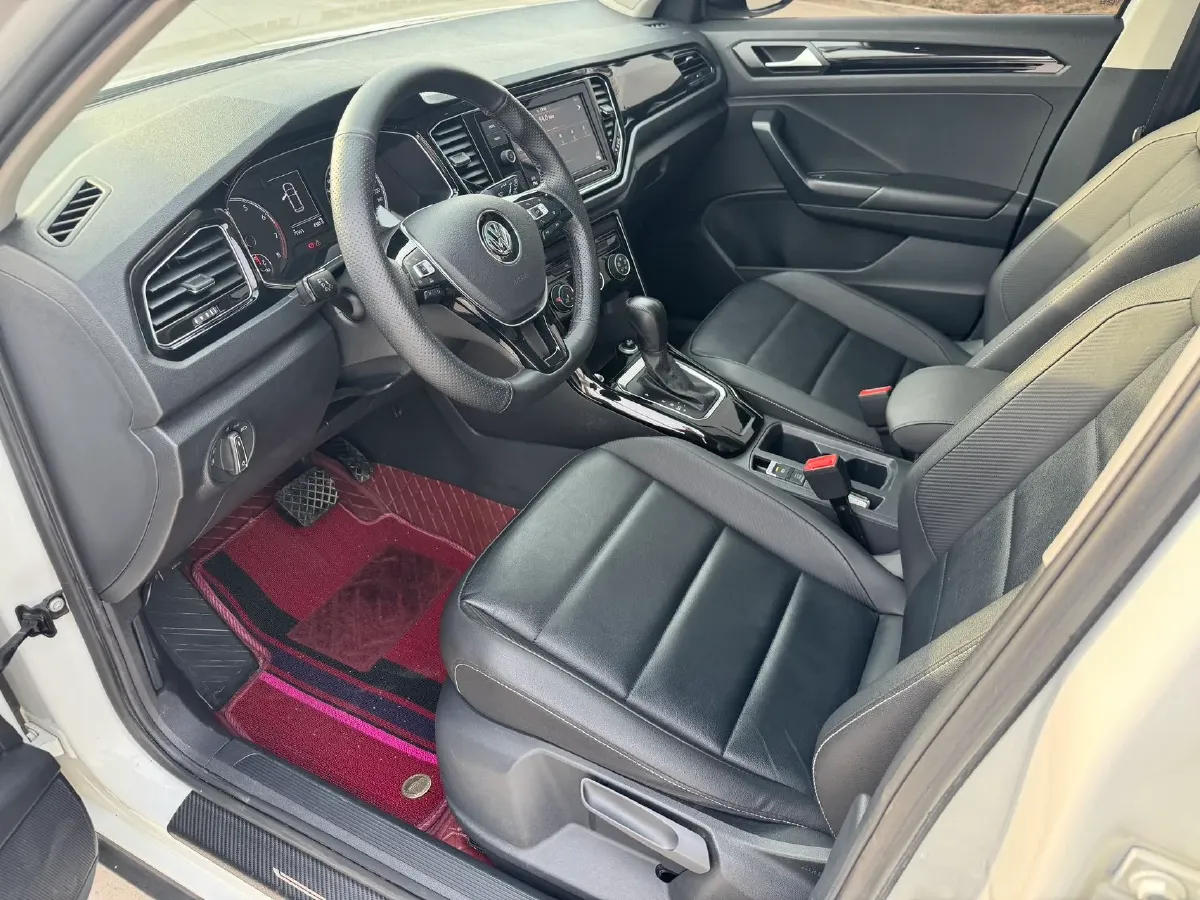 2019 Volkswagen T-Roc 1.4T 150HP L4 7DCT,autocango,china used car exporter,china ev exporter,chinese used car exporter,chinese used ev exporter