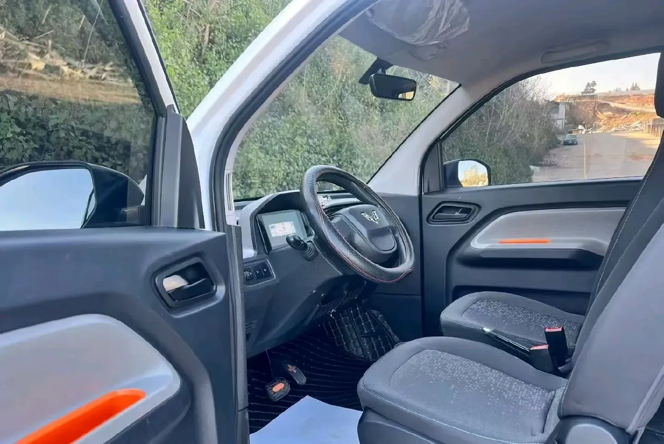 2020 WuLing HongGuang MINI EV BEV 9.3KWH,autocango,china used car exporter,china ev exporter,chinese used car exporter,chinese used ev exporter