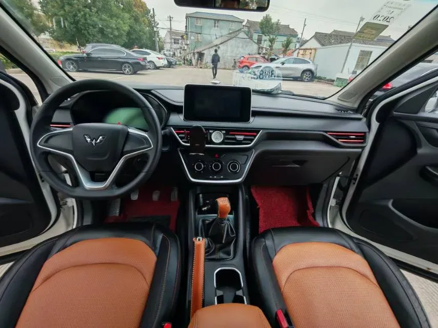 2018 WuLing HongGuang S3 1.5L 112HP L4 6MT,autocango,china used car exporter,china ev exporter,chinese used car exporter,chinese used ev exporter