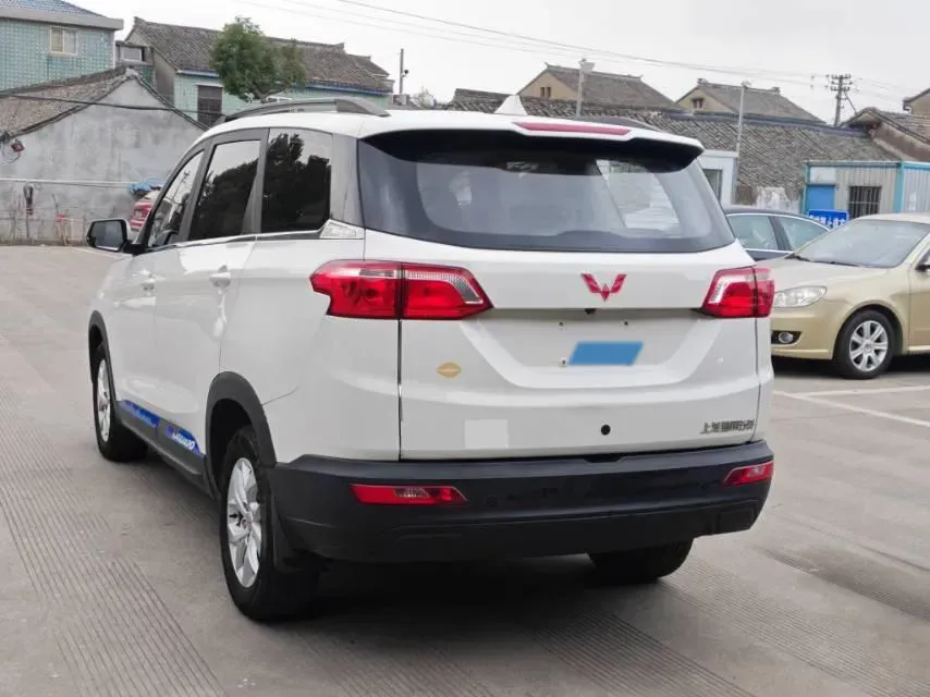 2018 WuLing HongGuang S3 1.5L 112HP L4 6MT,autocango,china used car exporter,china ev exporter,chinese used car exporter,chinese used ev exporter