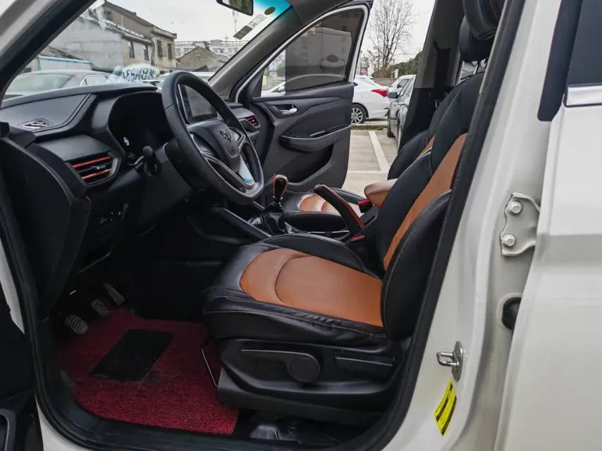 2018 WuLing HongGuang S3 1.5L 112HP L4 6MT,autocango,china used car exporter,china ev exporter,chinese used car exporter,chinese used ev exporter