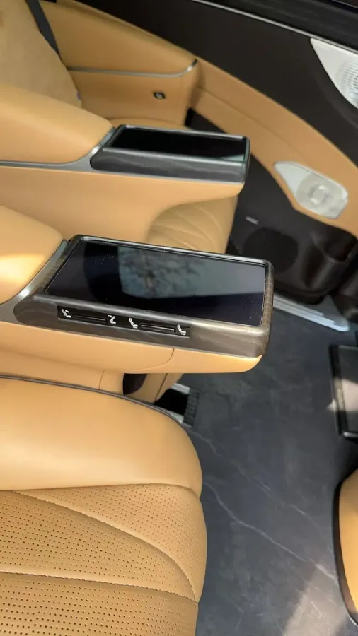 2024 Denza D9 1.5T 139HP L4 E-CVT PHEV 40KWH,autocango,china used car exporter,china ev exporter,chinese used car exporter,chinese used ev exporter