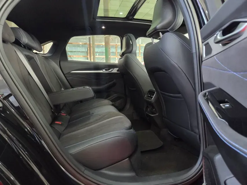 2026 Geely Preface 2.0T 272HP L4 8AT,autocango,china used car exporter,china ev exporter,chinese used car exporter,chinese used ev exporter