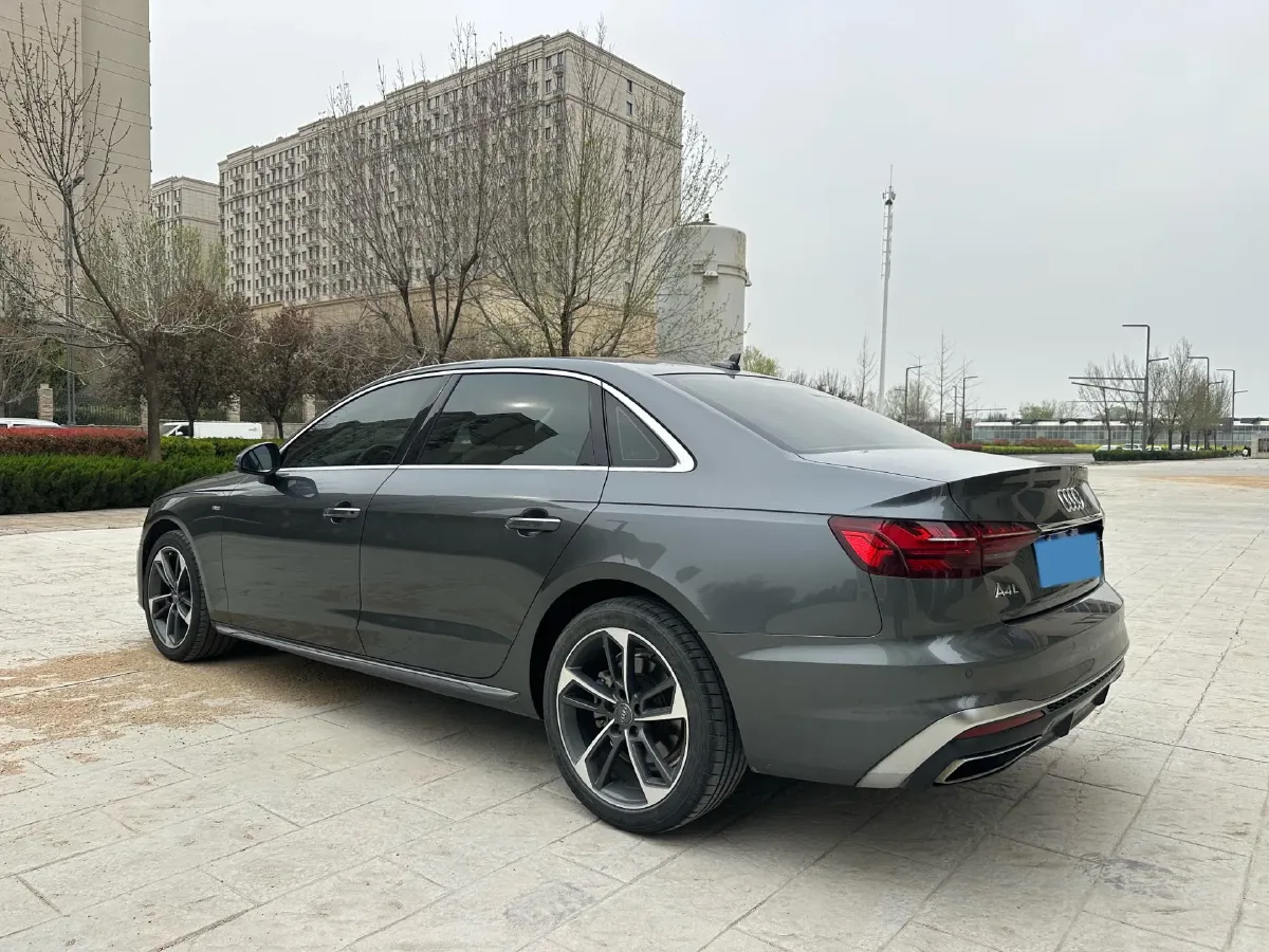 2020 Audi A4L 2.0T 190HP L4 7DCT,autocango,china used car exporter,china ev exporter,chinese used car exporter,chinese used ev exporter