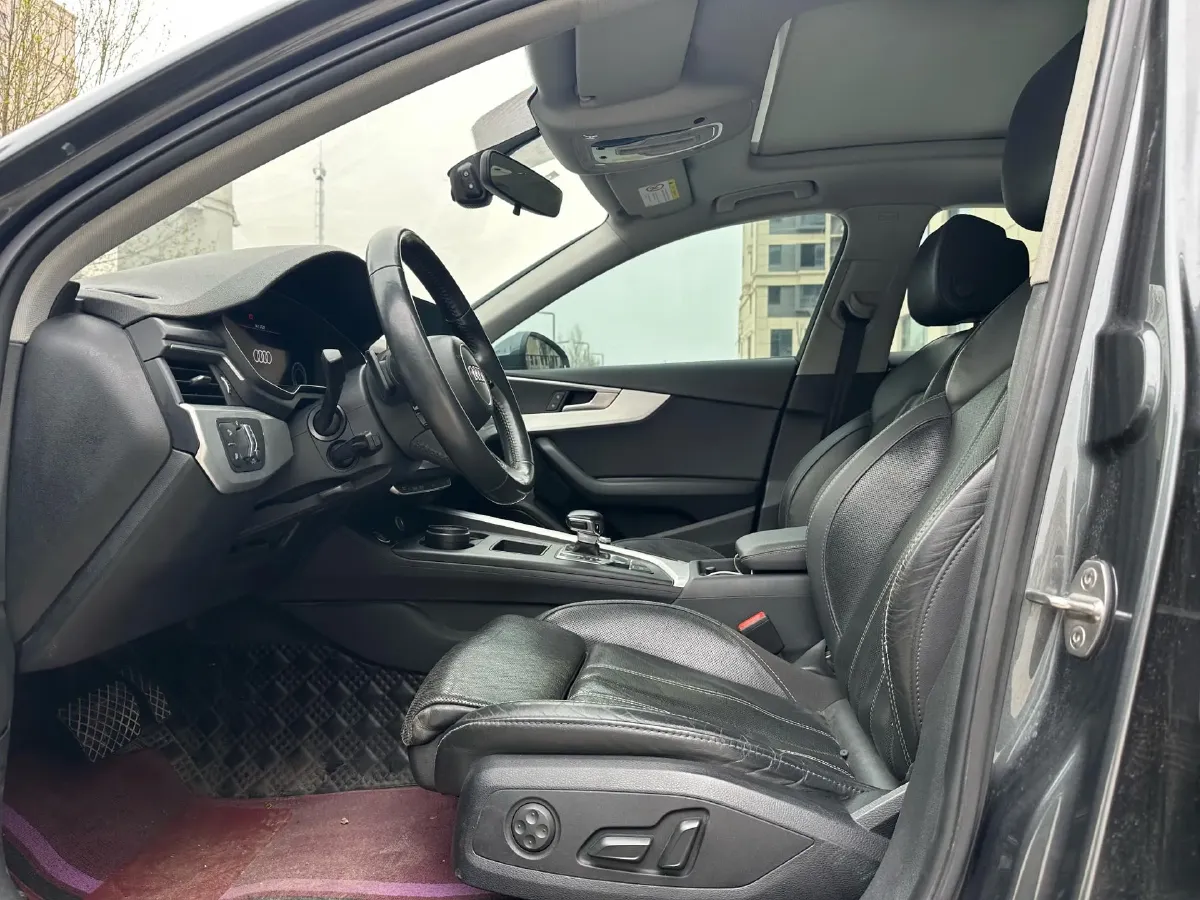 2020 Audi A4L 2.0T 190HP L4 7DCT,autocango,china used car exporter,china ev exporter,chinese used car exporter,chinese used ev exporter