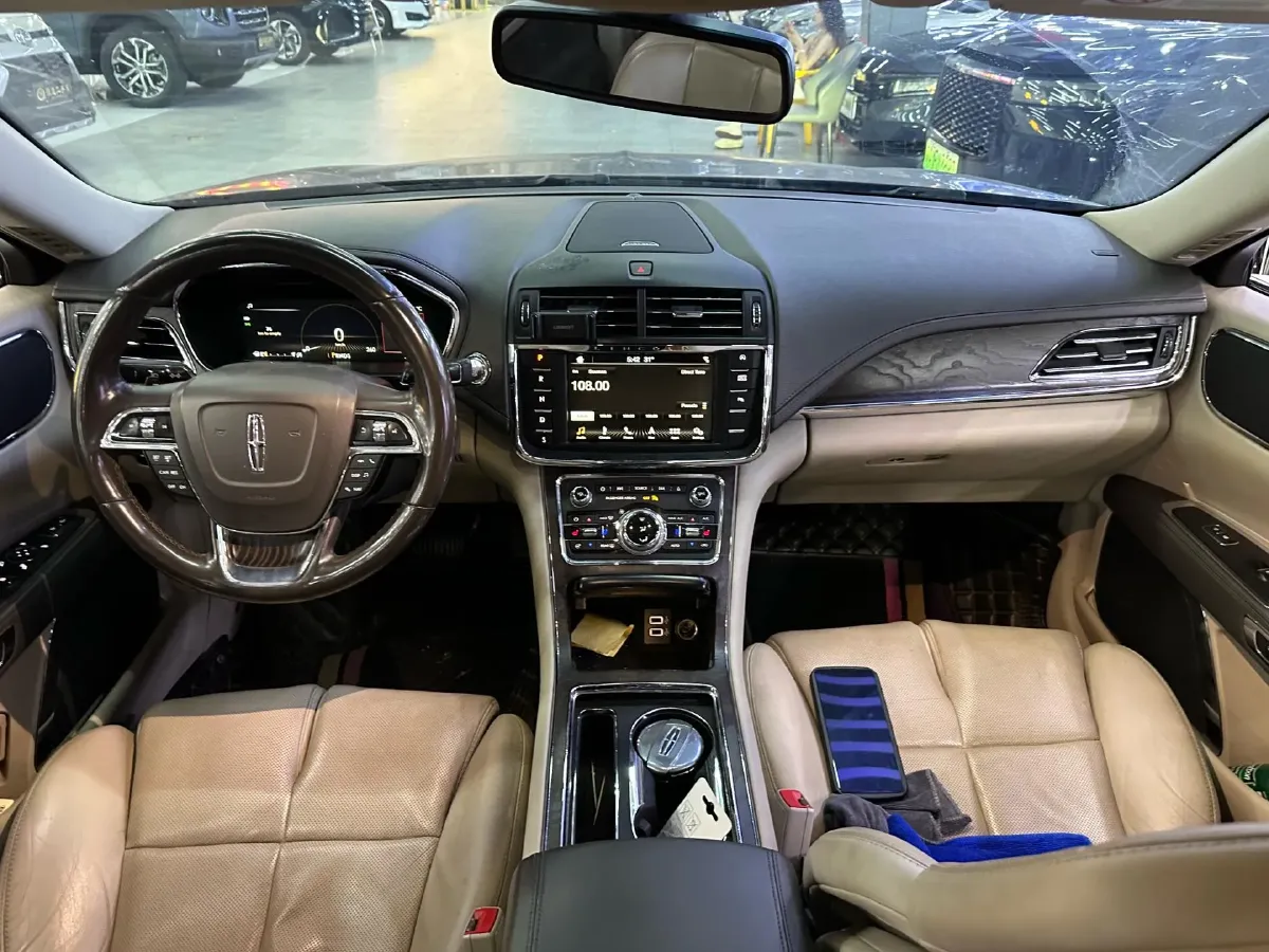 2017 Lincoln Continental 2.0T 261HP L4 6AT,autocango,china used car exporter,china ev exporter,chinese used car exporter,chinese used ev exporter