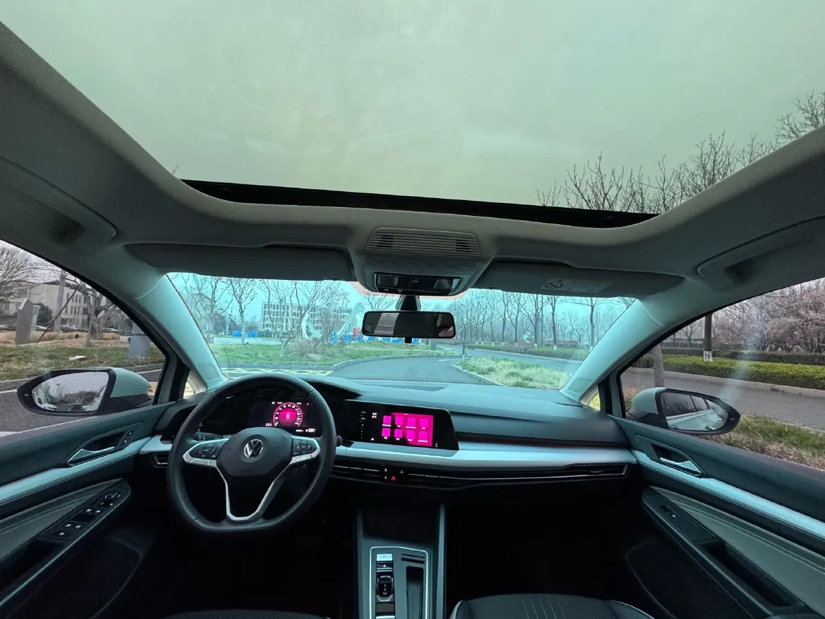 2023 Volkswagen Golf 1.4T 150HP L4 7DCT,autocango,china used car exporter,china ev exporter,chinese used car exporter,chinese used ev exporter
