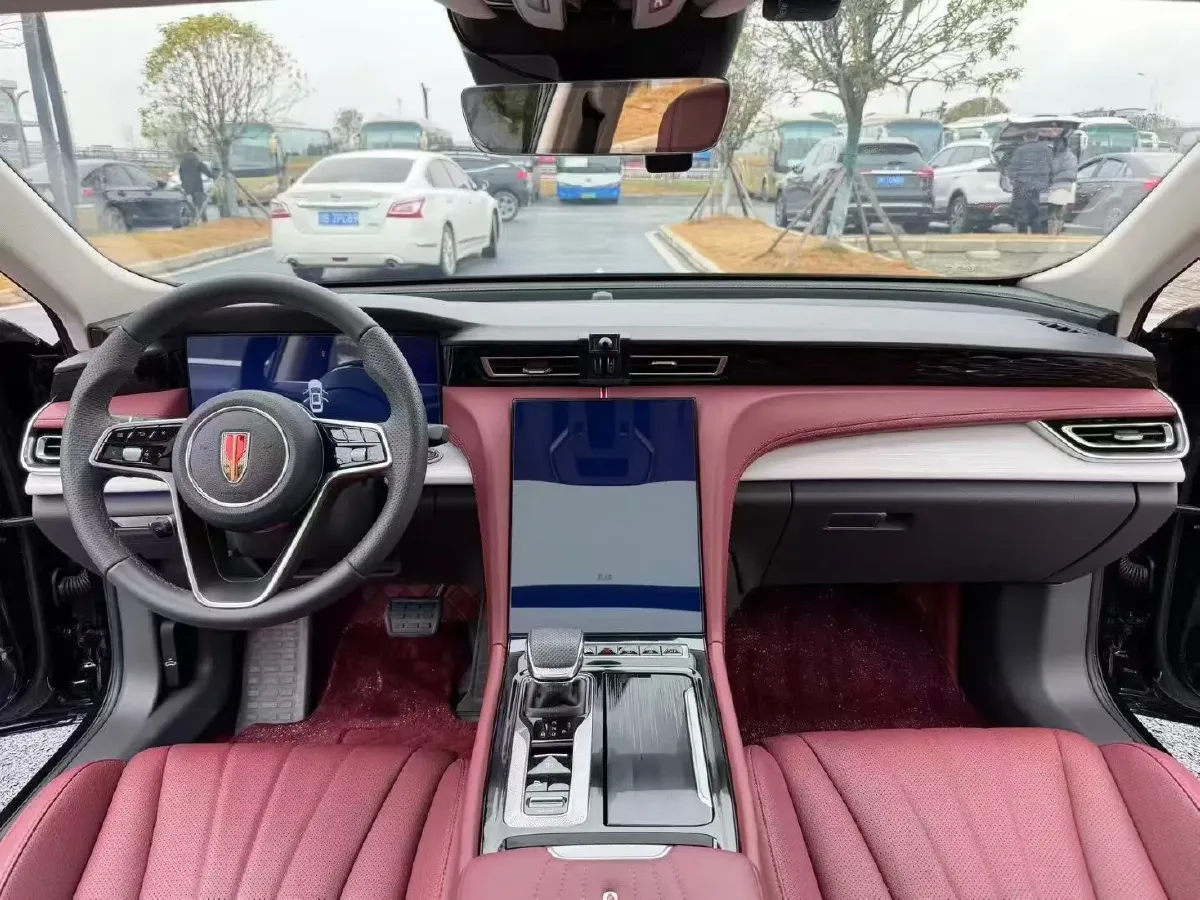 2025 HongQi H5 1.5T 169HP L4 1DHT Hybrid,autocango,china used car exporter,china ev exporter,chinese used car exporter,chinese used ev exporter