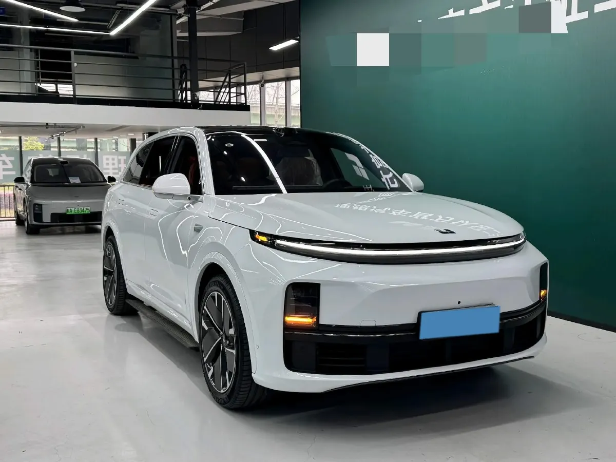 2025 Li L7 Range Extended 154HP REEV,autocango,china used car exporter,china ev exporter,chinese used car exporter,chinese used ev exporter