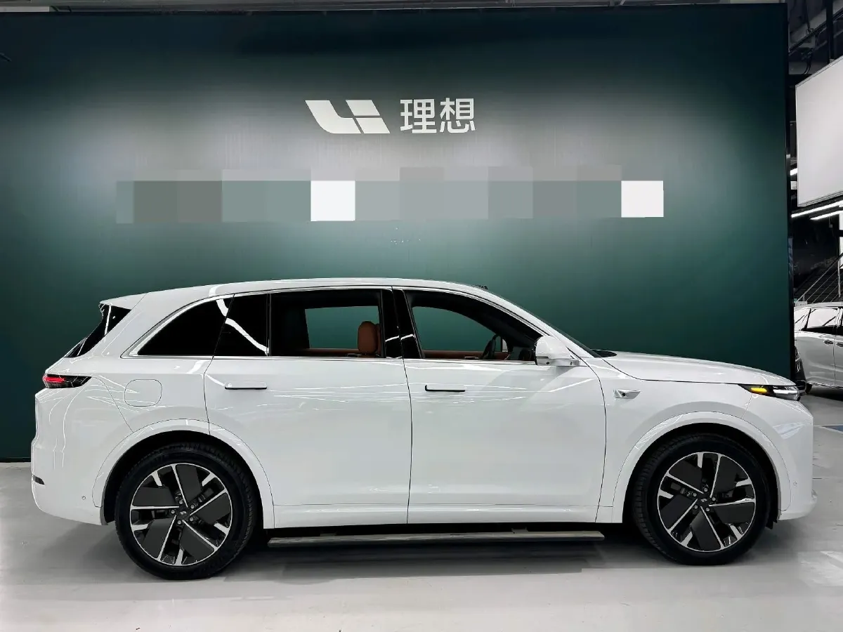 2025 Li L7 Range Extended 154HP REEV,autocango,china used car exporter,china ev exporter,chinese used car exporter,chinese used ev exporter