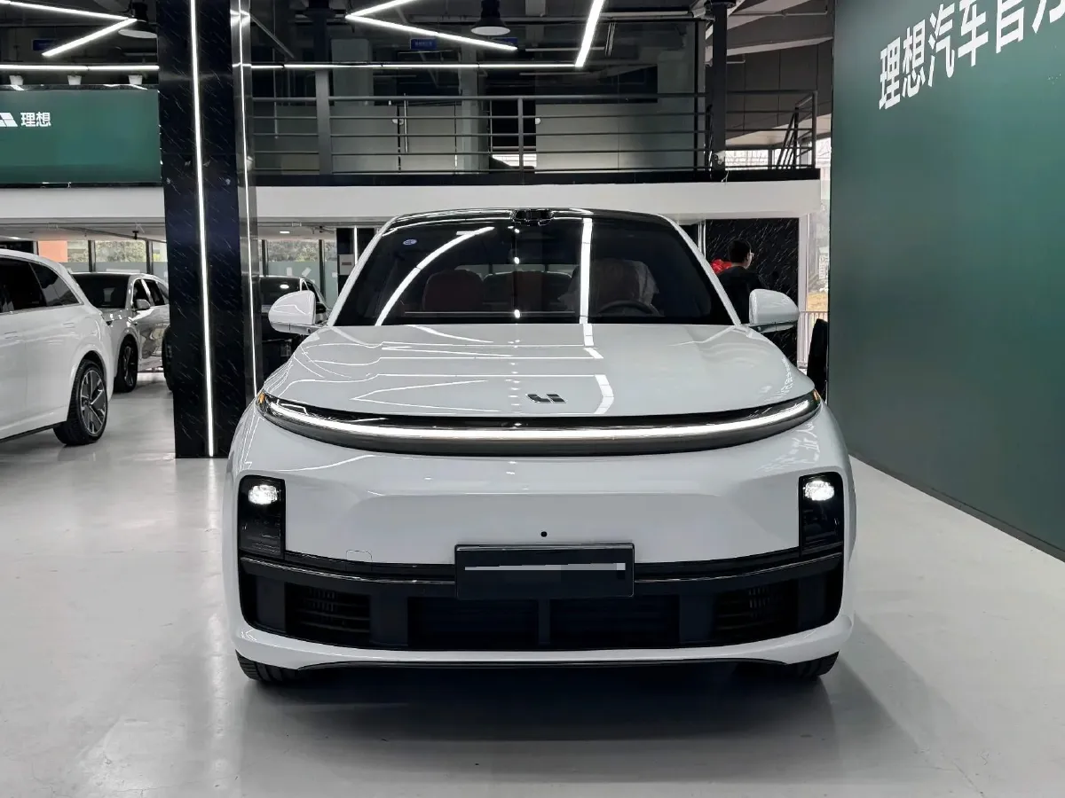 2025 Li L7 Range Extended 154HP REEV,autocango,china used car exporter,china ev exporter,chinese used car exporter,chinese used ev exporter