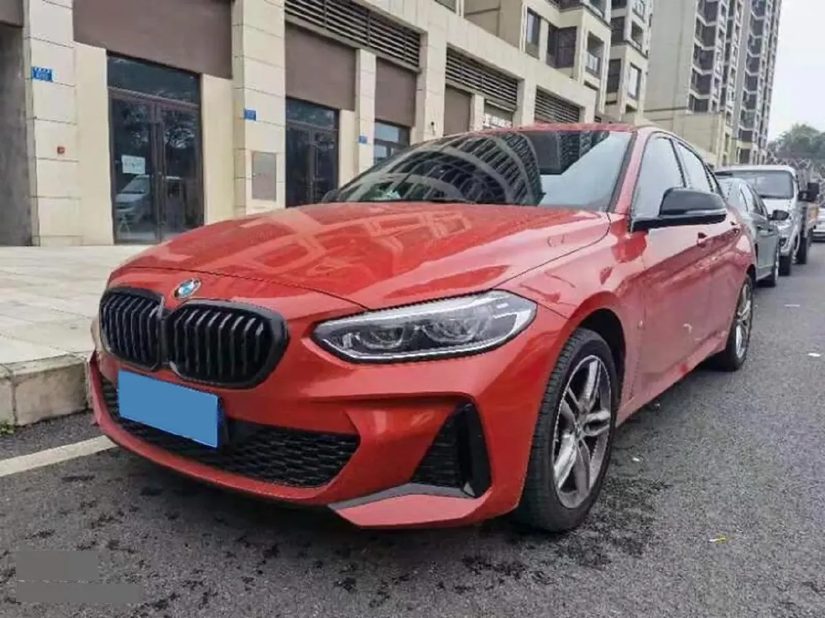 2021 BMW 1 Series 1.5T 140HP L3 7DCT,autocango,china used car exporter,china ev exporter,chinese used car exporter,chinese used ev exporter