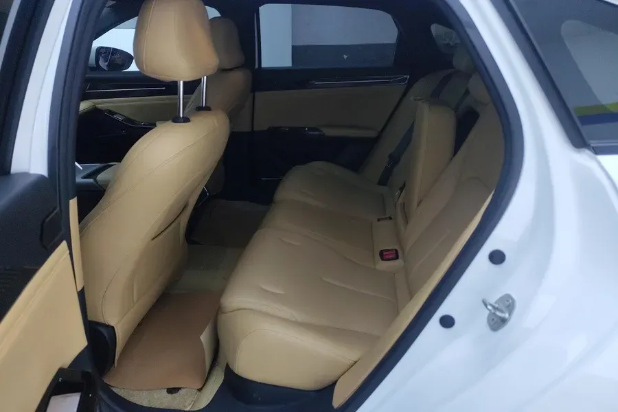 2023 Geely Galaxy L6 1.5T 163HP L4 3DHT PHEV,autocango,china used car exporter,china ev exporter,chinese used car exporter,chinese used ev exporter