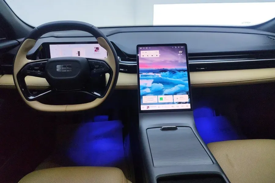 2023 Geely Galaxy L6 1.5T 163HP L4 3DHT PHEV,autocango,china used car exporter,china ev exporter,chinese used car exporter,chinese used ev exporter