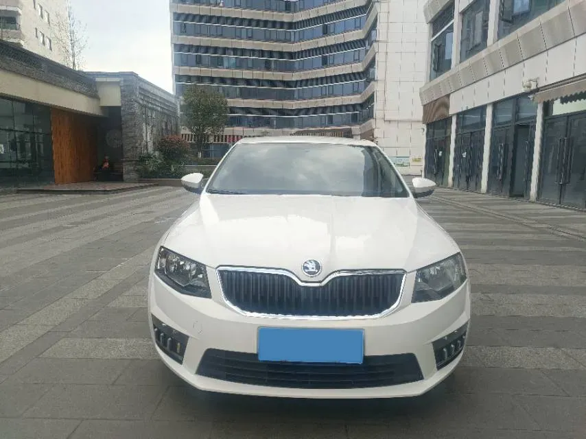 2018 Skoda Octavia 1.6L 110HP L4 5MT,autocango,china used car exporter,china ev exporter,chinese used car exporter,chinese used ev exporter