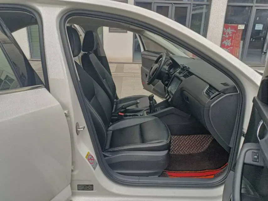 2018 Skoda Octavia 1.6L 110HP L4 5MT,autocango,china used car exporter,china ev exporter,chinese used car exporter,chinese used ev exporter