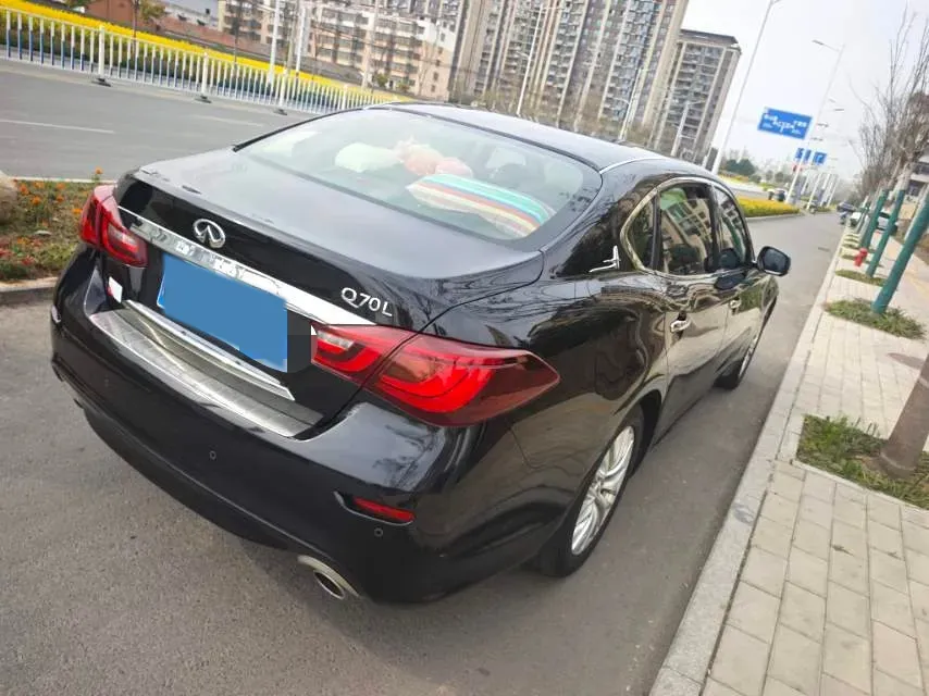 2019 Alfa Romeo Giulia 2.0T 280HP L4 8AT,autocango,china used car exporter,china ev exporter,chinese used car exporter,chinese used ev exporter