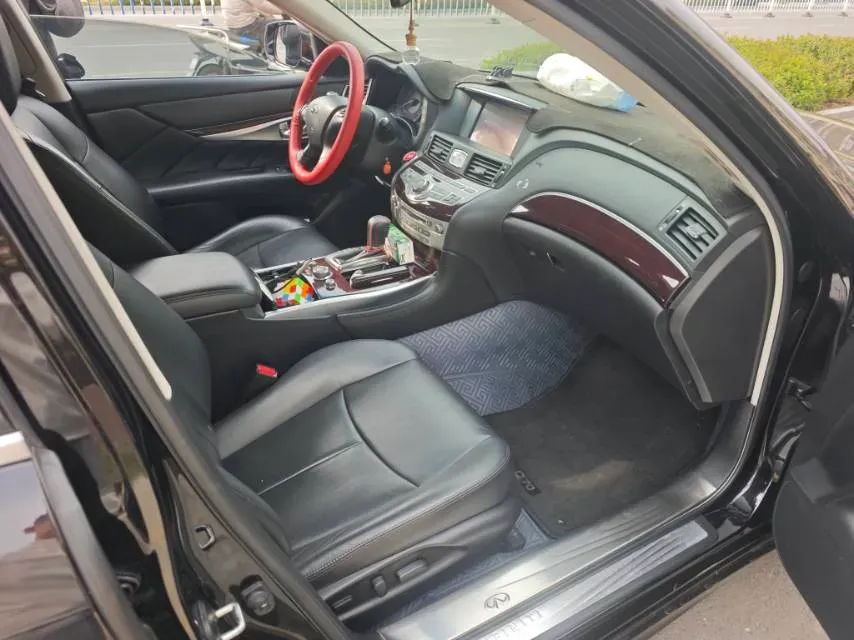 2019 Alfa Romeo Giulia 2.0T 280HP L4 8AT,autocango,china used car exporter,china ev exporter,chinese used car exporter,chinese used ev exporter