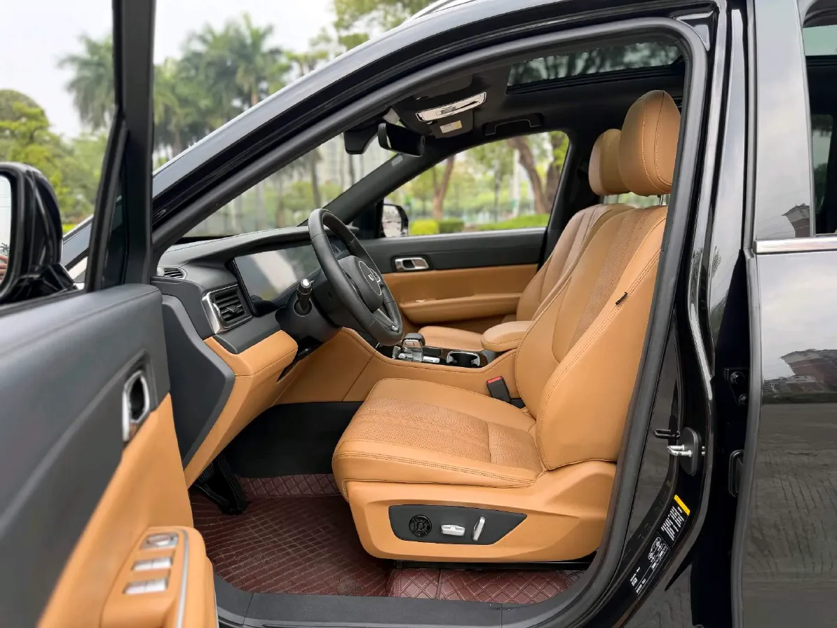 2020 Li ONE Range Extended 131HP REEV 40.5KWH,autocango,china used car exporter,china ev exporter,chinese used car exporter,chinese used ev exporter