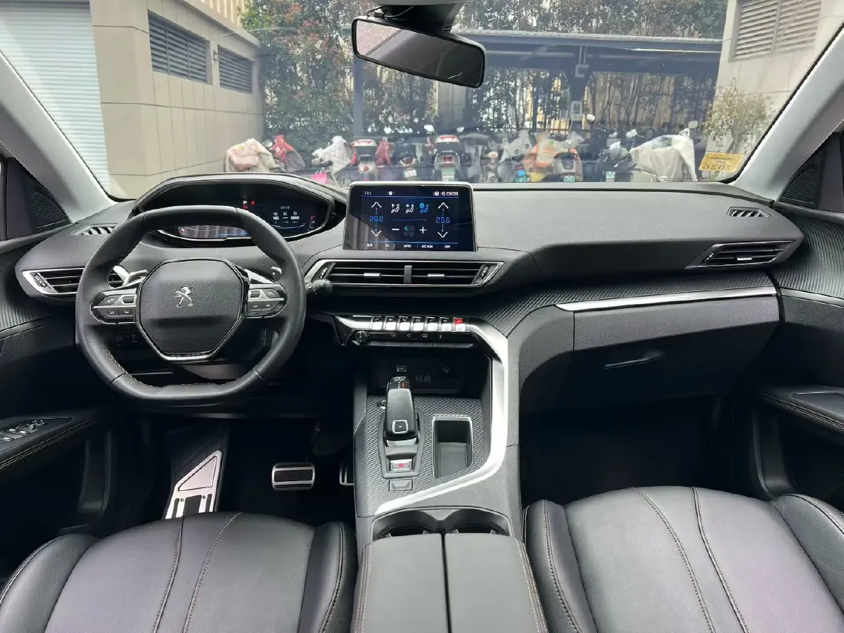 2017 Peugeot 5008 1.8T 204HP L4 6AT,autocango,china used car exporter,china ev exporter,chinese used car exporter,chinese used ev exporter