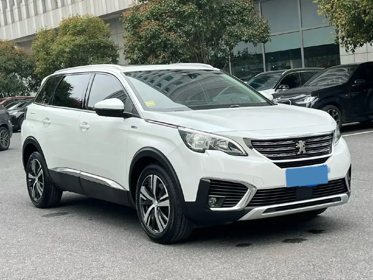 2017 Peugeot 5008 1.8T 204HP L4 6AT,autocango,china used car exporter,china ev exporter,chinese used car exporter,chinese used ev exporter