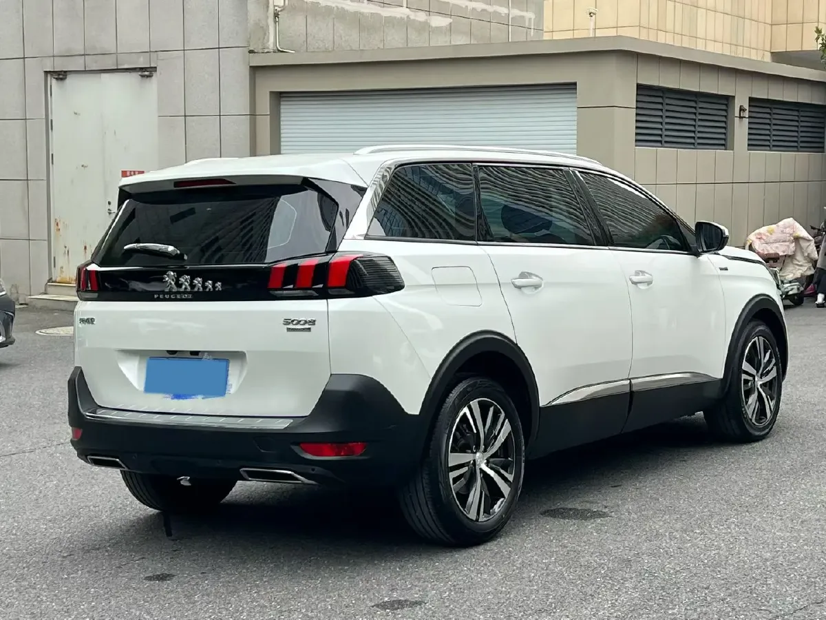 2017 Peugeot 5008 1.8T 204HP L4 6AT,autocango,china used car exporter,china ev exporter,chinese used car exporter,chinese used ev exporter