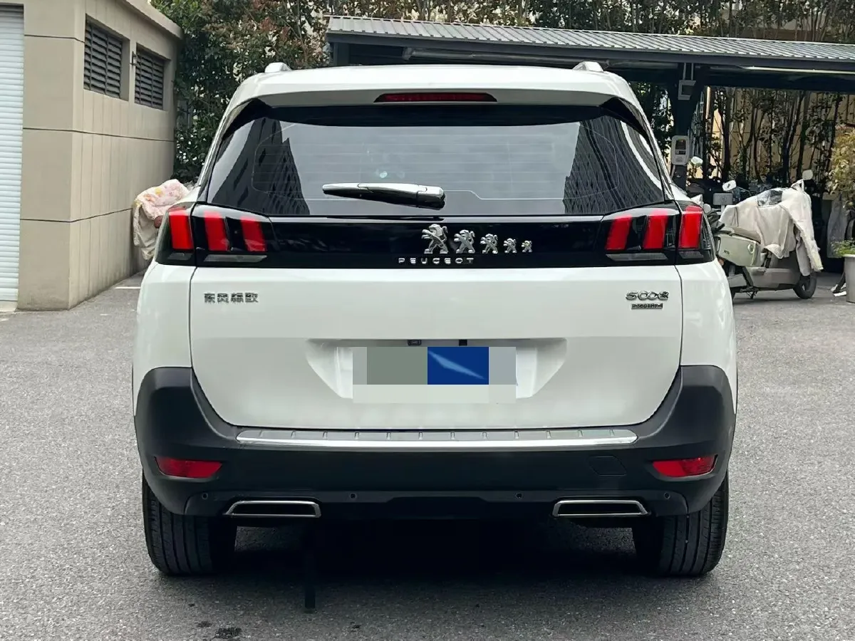 2017 Peugeot 5008 1.8T 204HP L4 6AT,autocango,china used car exporter,china ev exporter,chinese used car exporter,chinese used ev exporter