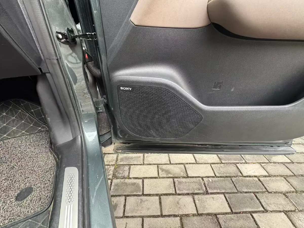 2025 Chery Tiggo 8 Plus 1.6T 197HP L4 7DCT,autocango,china used car exporter,china ev exporter,chinese used car exporter,chinese used ev exporter