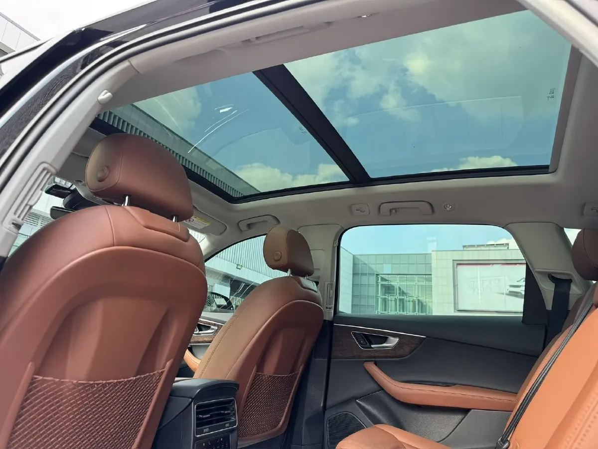 2023 Audi Q7 3.0T 340HP V6 8AT,autocango,china used car exporter,china ev exporter,chinese used car exporter,chinese used ev exporter