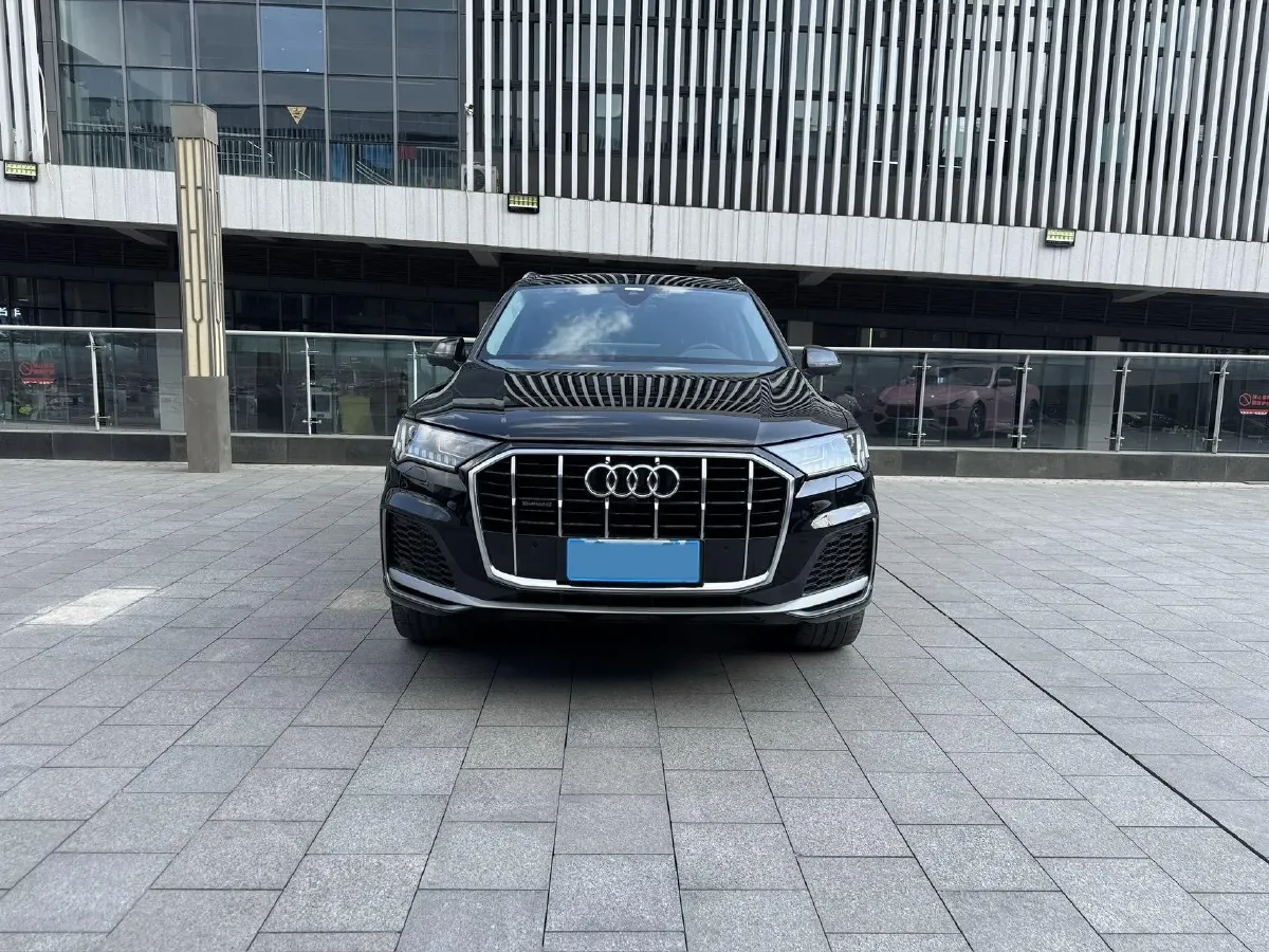 2023 Audi Q7 3.0T 340HP V6 8AT,autocango,china used car exporter,china ev exporter,chinese used car exporter,chinese used ev exporter